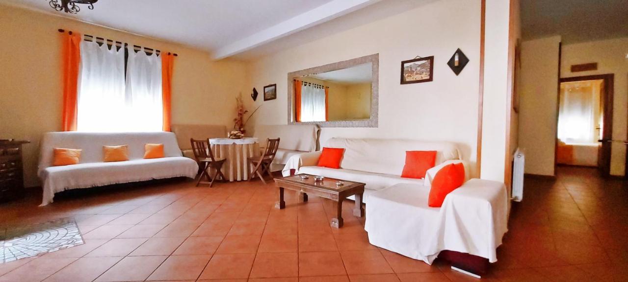 Casa Rural Las Eras Valdelaguna Екстериор снимка