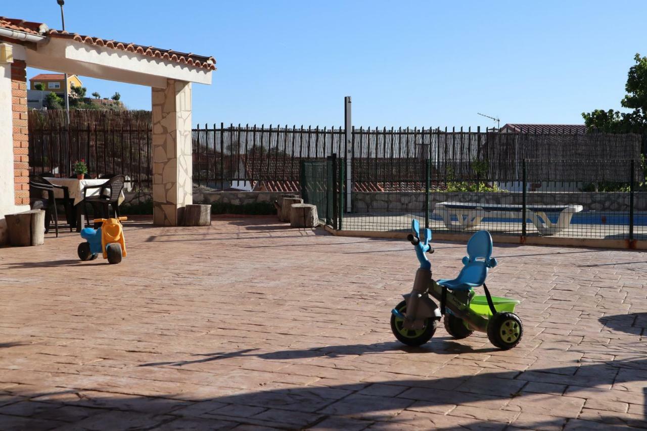 Casa Rural Las Eras Valdelaguna Екстериор снимка